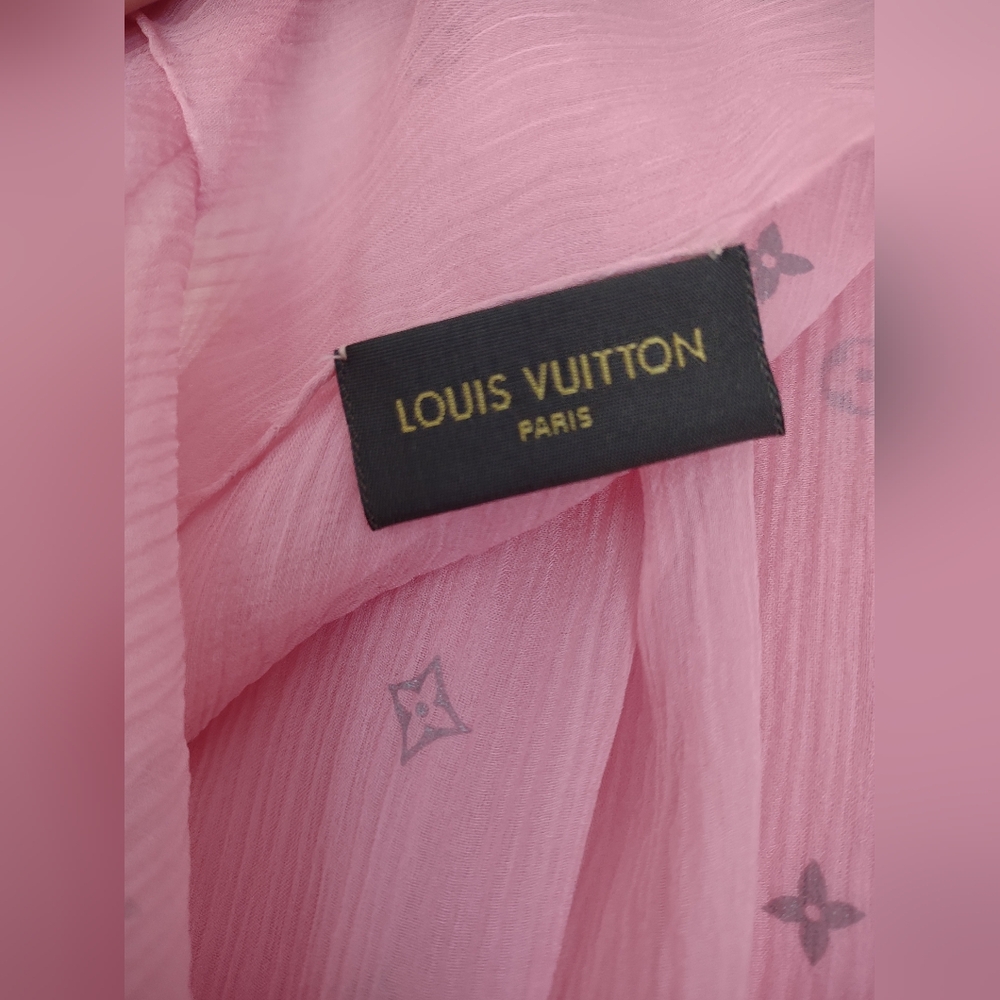 Louis Vuitton Petite Monogram Etole Stole - Picture 6 of 9